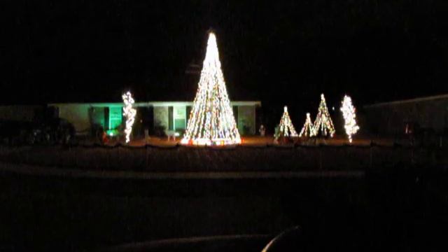 Savannah 2008 - Peabody Christmas Light Show - Light-O-Rama - Sugar Plum Faries - Song 2 смотреть онлайн