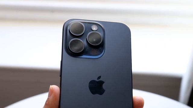 iPhone 15 Pro: One Month Later! (Review) смотреть онлайн