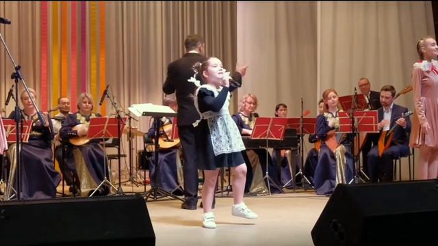 100 лет пионерии / Вместе весело шагать по просторам смотреть онлайн