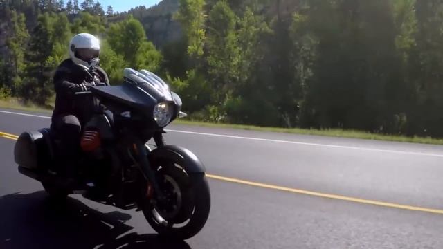 Самые Крутые Чопперы и Круизеры в Мире смотреть онлайн