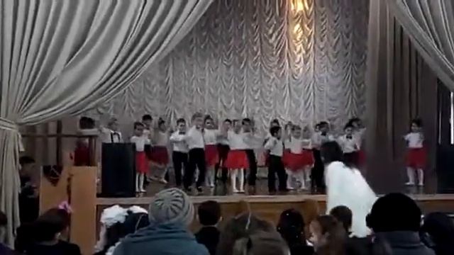 Первоклашки 2018 танец