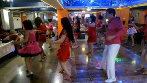 La Movida - Merengue Line Dance(By Andrea Stella)