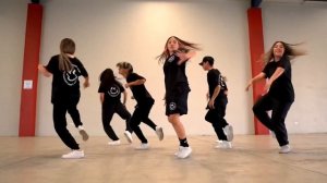 YANDEL 150 - Yandel, Feid (Dance Video) | Coreografía por Edgar Ayala (Prod. by Crastal HD)