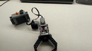 Механическая рука из LEGO техник