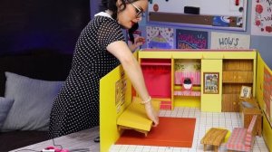 What Was The Original 1962 Barbie Dream House Like? - Opening A Reproduction Dream House