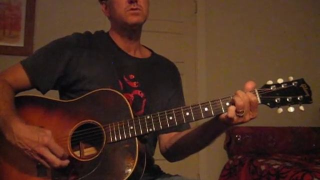 The White Lady Loves You More Elliott Smith-cover смотреть онлайн