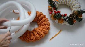 Рождественский венок из трикотажной пряжи