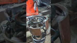 Приспособление для снятия пружин стойки