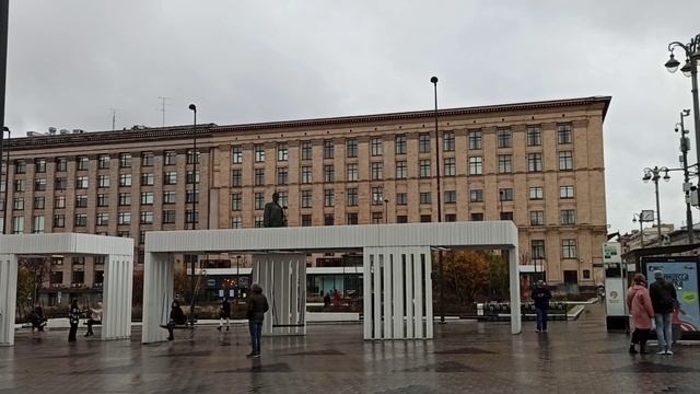 Триумфальная площадь, Москва. Какие здания, улицы, дороги, машины в Москве