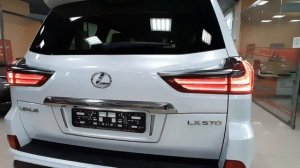 Lexus LX 570 V8 HERITAGE