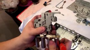 Ремонт замка Cisa. Подробнее на https://door-services.ru/zamena-zamkov