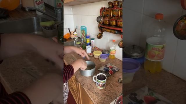 Тяжело со смены #готовимдома #мукбанг #рулет смотреть онлайн