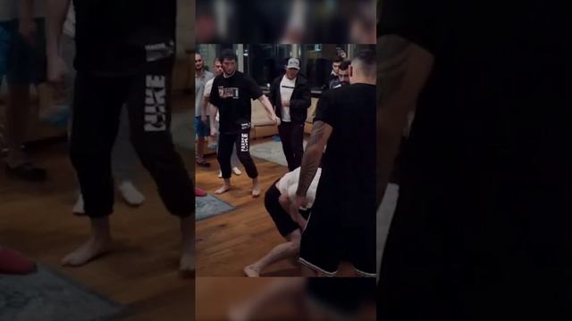 ДРАКА НА РЕАЛИТИ-ШОУ!!!!