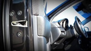 Универсальный доводчик двери Slamstop на Mazda 3