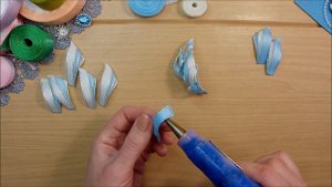 Брошь канзаши из репсовых лент ? DIY grosgrain ribbon brooch