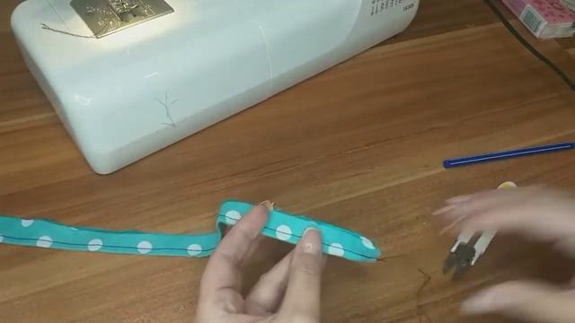 Как легко и быстро вывернуть очень тонкую бретель шириной 4мм?? Hand made!