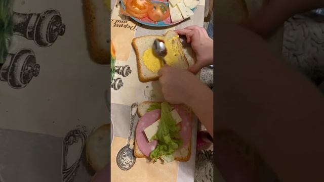 Сэндвич с #kitfort KT-1632, быстро и легко? смотреть онлайн