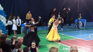 Юниоры 2 Медленный фокстрот финал