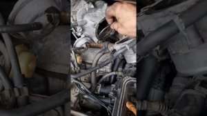 снятие и чистка дроссельной заслонки на двигателе 1MZ-FE.