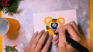 Тигрёнок из бумаги за 5 минут. Тигр из бумаги. Новогодняя поделка Тигр #поделка #тигр #символ2022