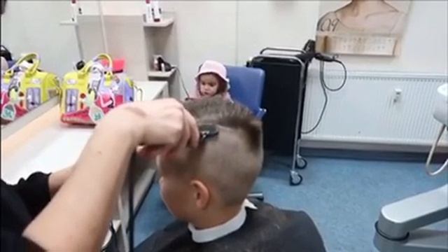 Стильная стрижка для мальчиков 2018