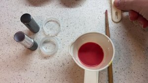 Как сделать тающий и полезный бальзам для губ своими руками.