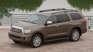 TOYOTA Sequoia (2011)