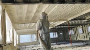 Внутренние утепление пенополиуретаном металлоконструкции. Напыление ППУ на стены и потолок!