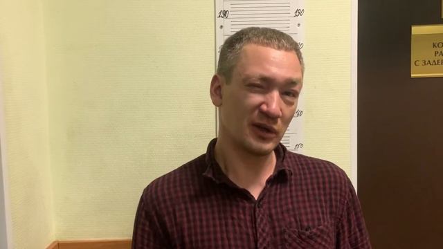 Недовольный клиент пришел в магазин с автоматом для страйкбола смотреть онлайн