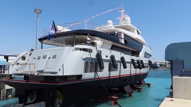 В турецкой Анталии спустили на воду Bering 145 смотреть онлайн