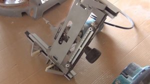 Какие необходимо иметь инструменты для установки дверей .