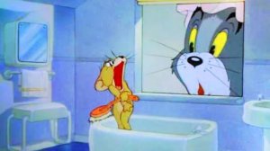 Зачем раньше делали окошки между кухней и санузлом?