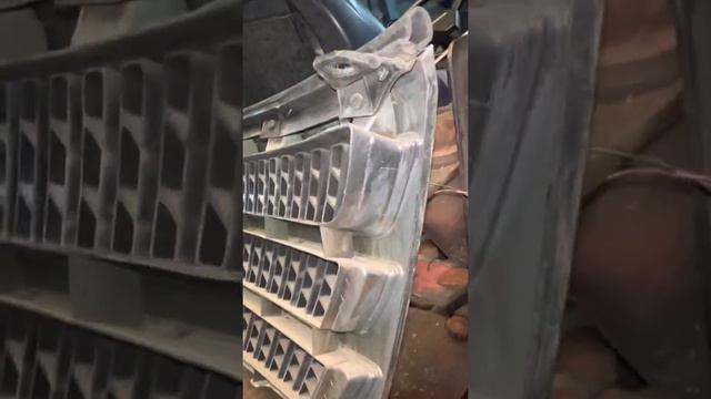 Решетка Радиатора тойота альфард￼