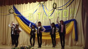 Бурлеск! Легкий танец)Крутой танец!