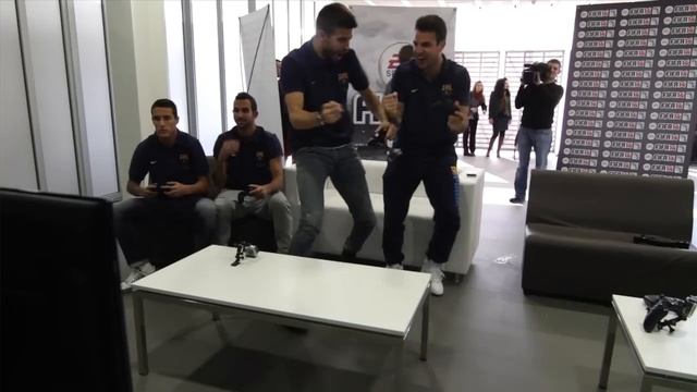 FIFA 14 - FC Barcelona Player Tournament - Neymar, Fàbregas, Piqué смотреть онлайн
