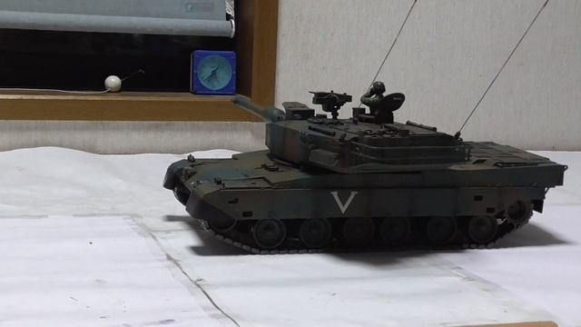 Marui Type-90 tank 1/24 with working headlights смотреть онлайн