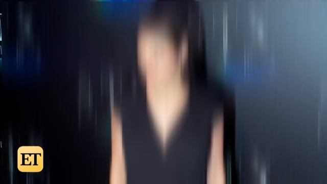 Mila Kunis Is Nearly Unrecognizable After Dying Her Hair Blonde and Turquoise! смотреть онлайн