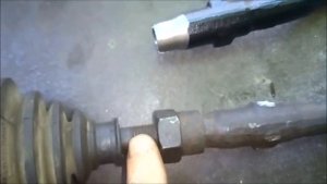 BMW 320d E46 Замена наконечника рулевой тяги