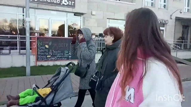 Путешествую с детьми/Сочи в феврале/Осваиваю самокат/Прокат колясок/Поющие фонтаны/День первый