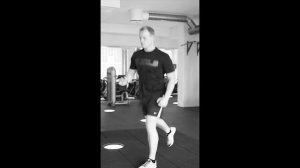 Jumping lunges