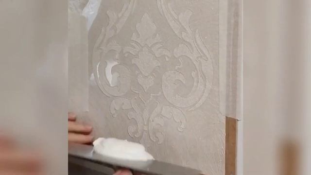 Объемный рисунок маленьким трафаретом