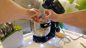 Взбитые сливки  планетарным миксером Kitfort 3080, 1400 ватт.  Чаша 7 литров! Миксер свободные руки