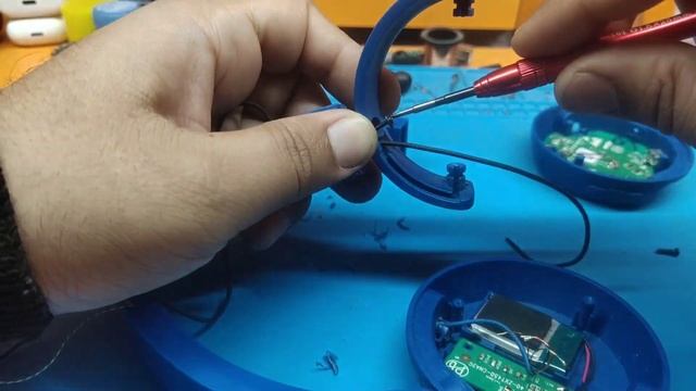 JBL T450BT, T460BT Dead Headphone Repair | Full Middle Wire Replacement смотреть онлайн