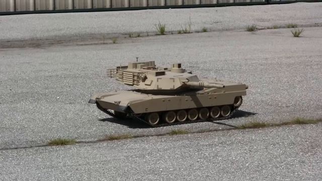 Giant M1 Abrams RC Tank смотреть онлайн