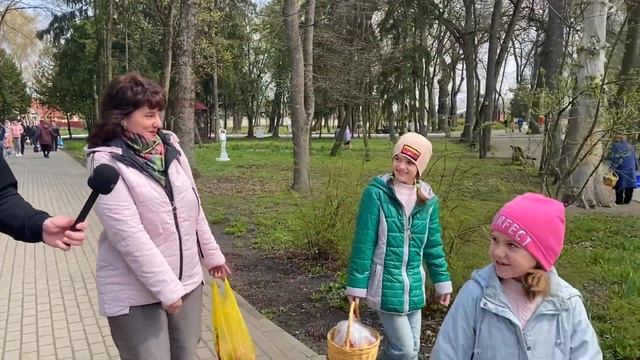 ОПРОС // НИКТО НЕ ЗНАЕТ, В ЧЕМ СМЫСЛ КРАСИТЬ ЯЙЦА ? // ПАСХА 2021 // ТРУБЧЕВСК смотреть онлайн