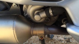 Cracked Leo Vince Exhaust Pipe On Vespa | Mitch's Scooter Stuff