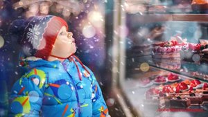 Мальчик стоял у кондитерской, поедая торты глазами. Сегодня у него день рождения...Истории любви