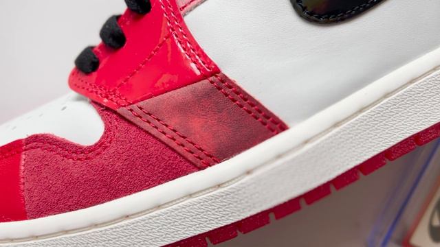 A DETAILED LOOK AT THE AIR JORDAN 1 "NEXT CHAPTER" (ACROSS THE SPIDER-VERSE) смотреть онлайн