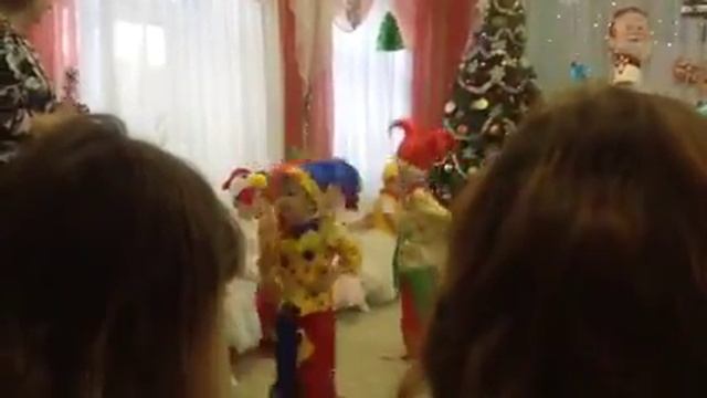 Танец петрушки смотреть онлайн