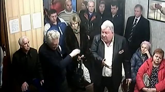 Подъездная камера №12 (без звука ) смотреть онлайн